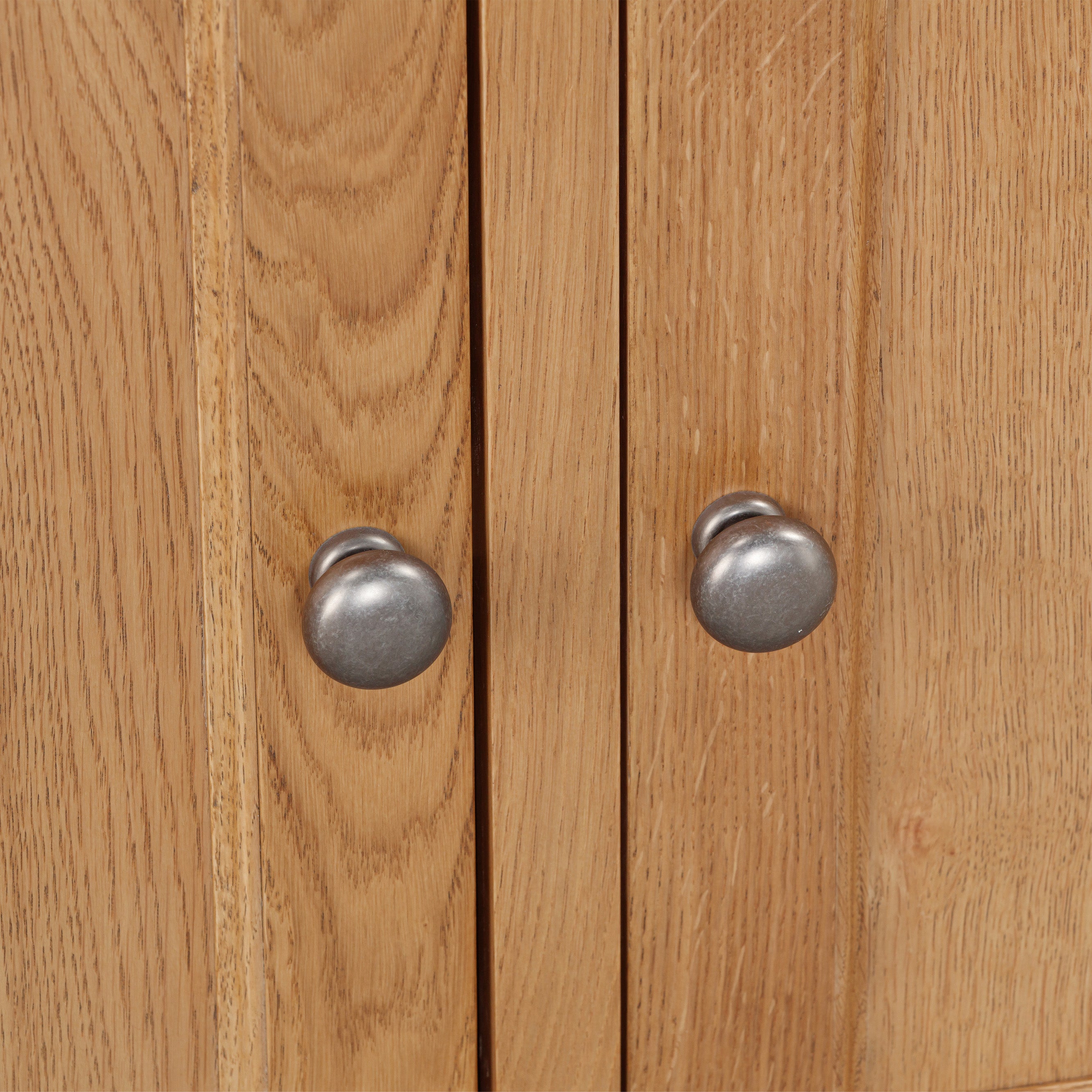 Medway Oak 3 Door Sideboard in Oak