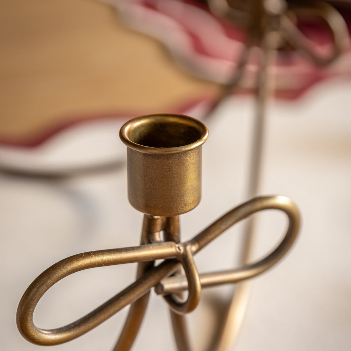 Metal Bow Candle Holder Centrepiece