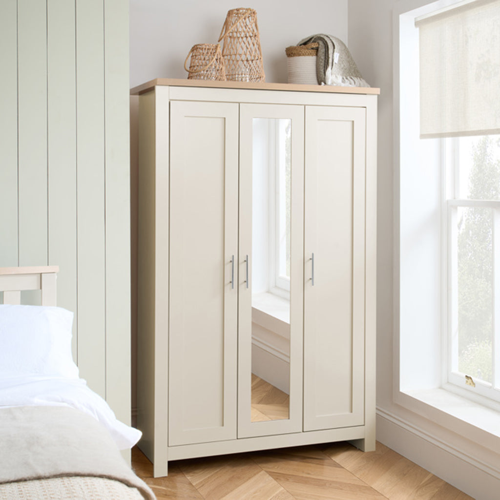 Burwick 3DR Wardrobe with Mirror