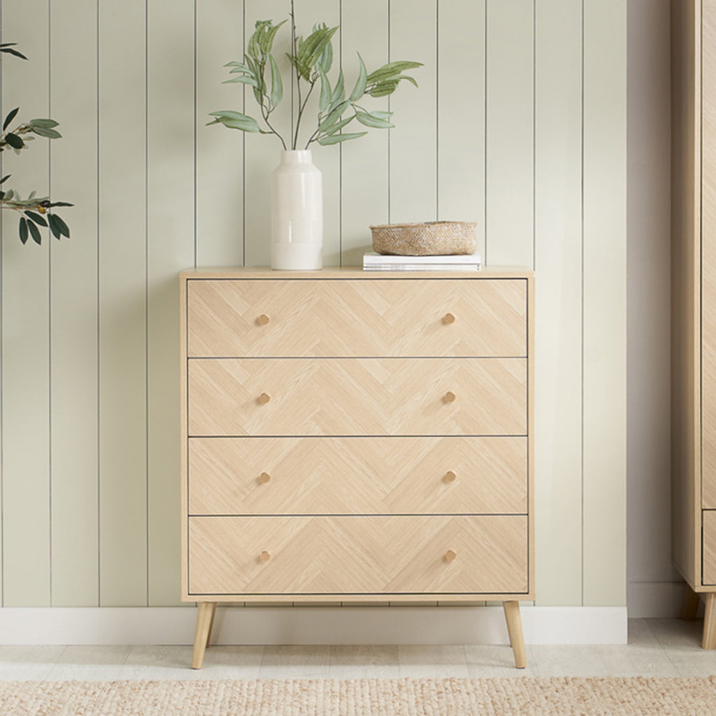 Challis 4DR Chest