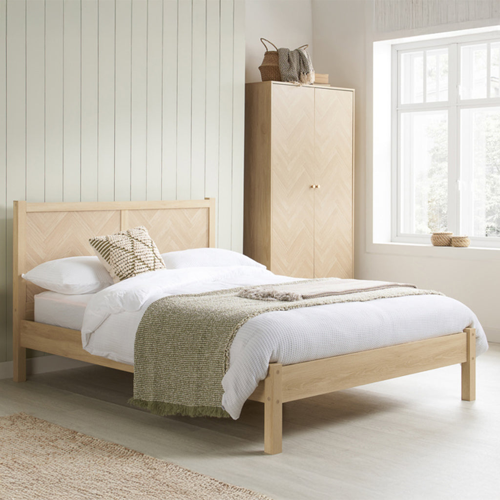 Challis Bed