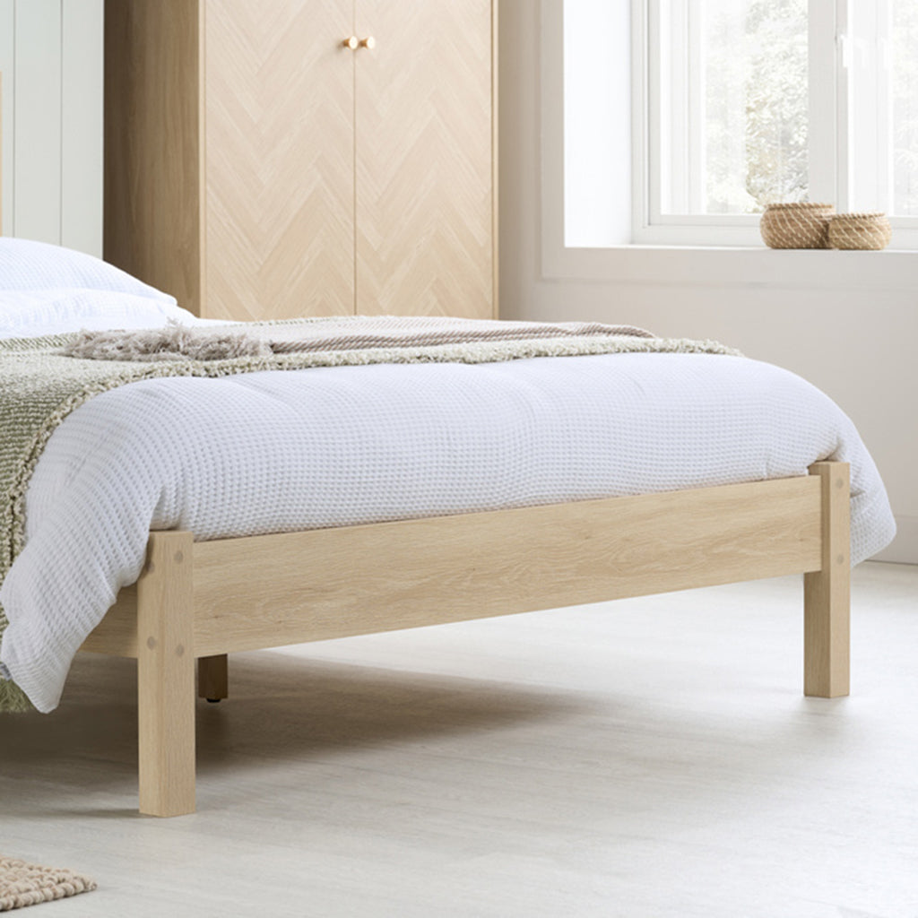 Challis Bed