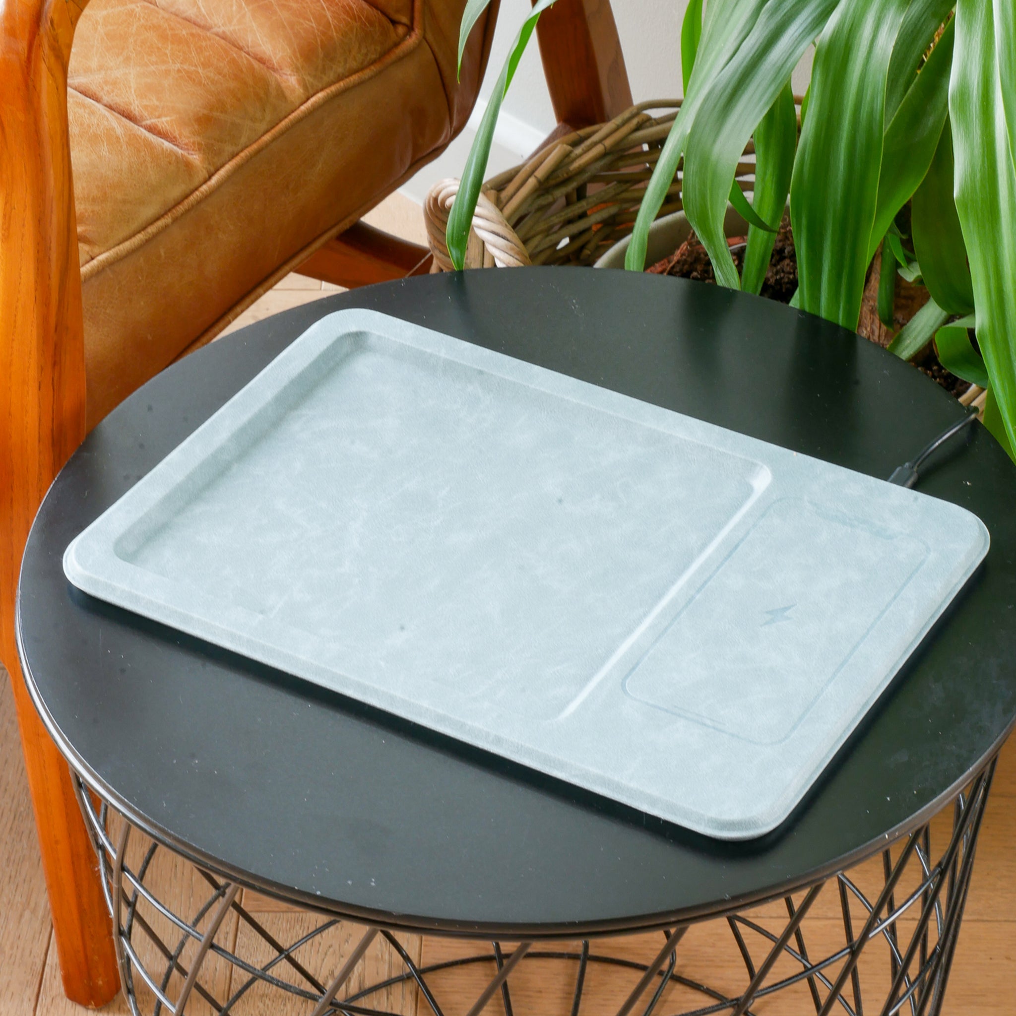 Wireless Charging Tray in Blue