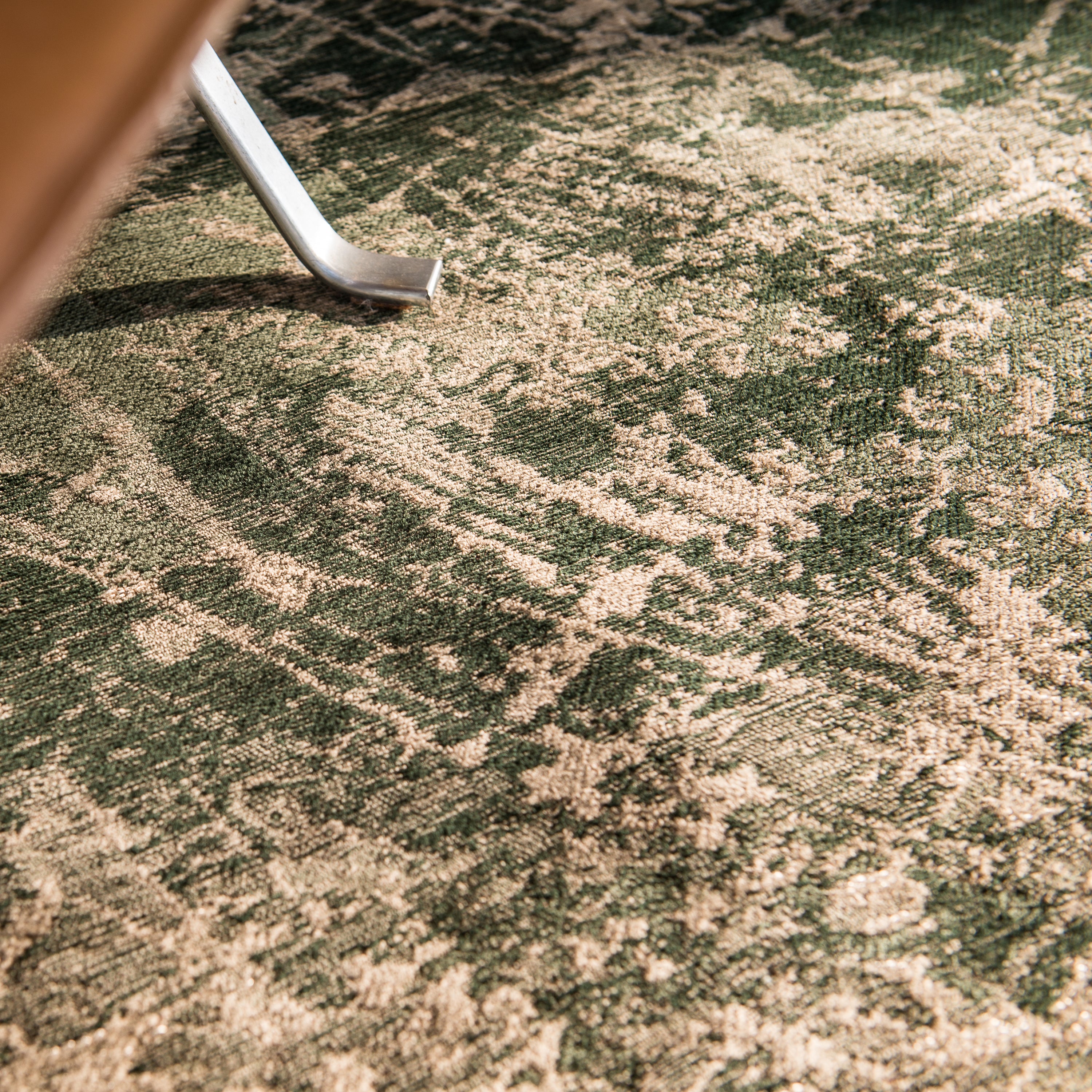 Cracks Rug in Dark Pine