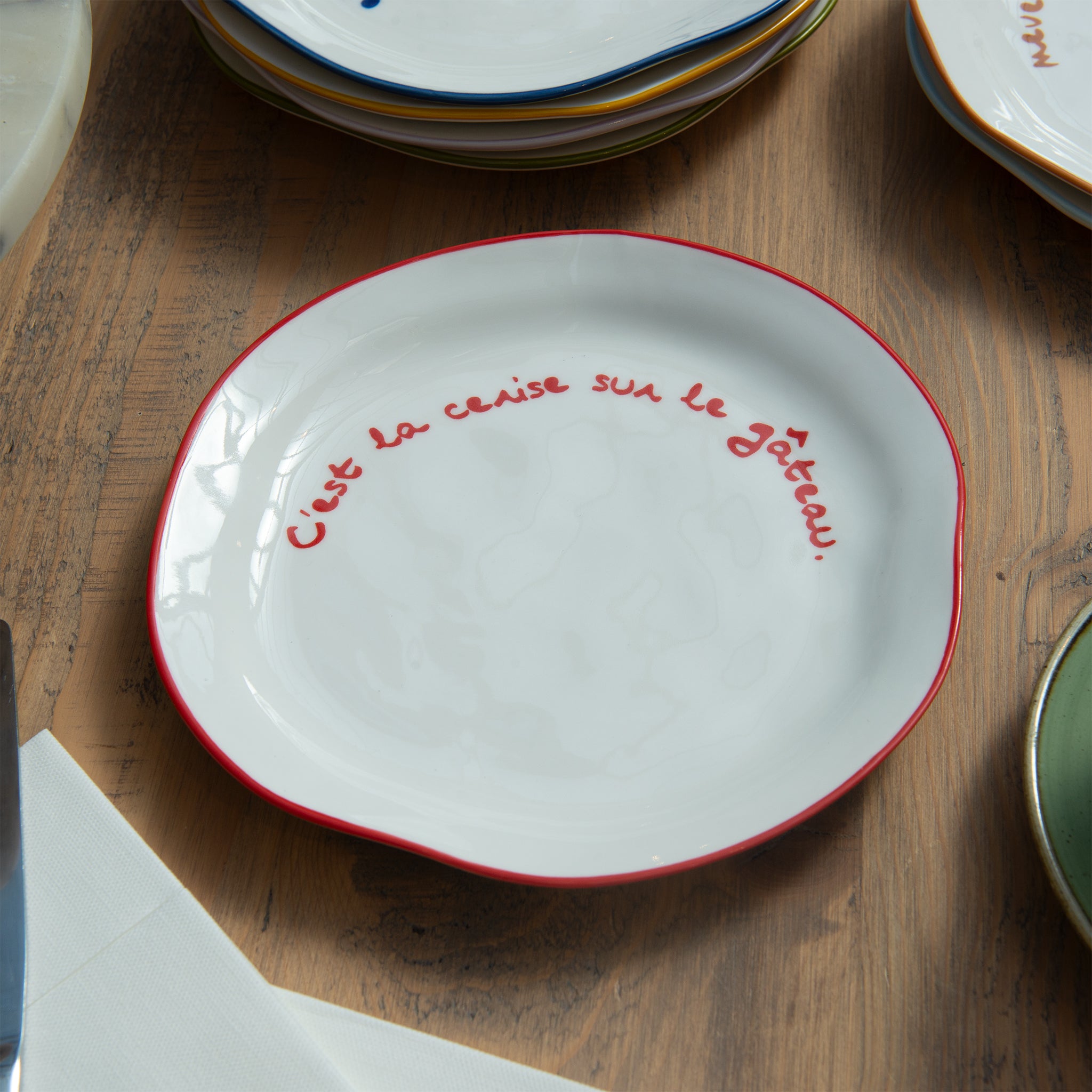 "C'est la cerise sur le gateau" Cerise Tableware Plate