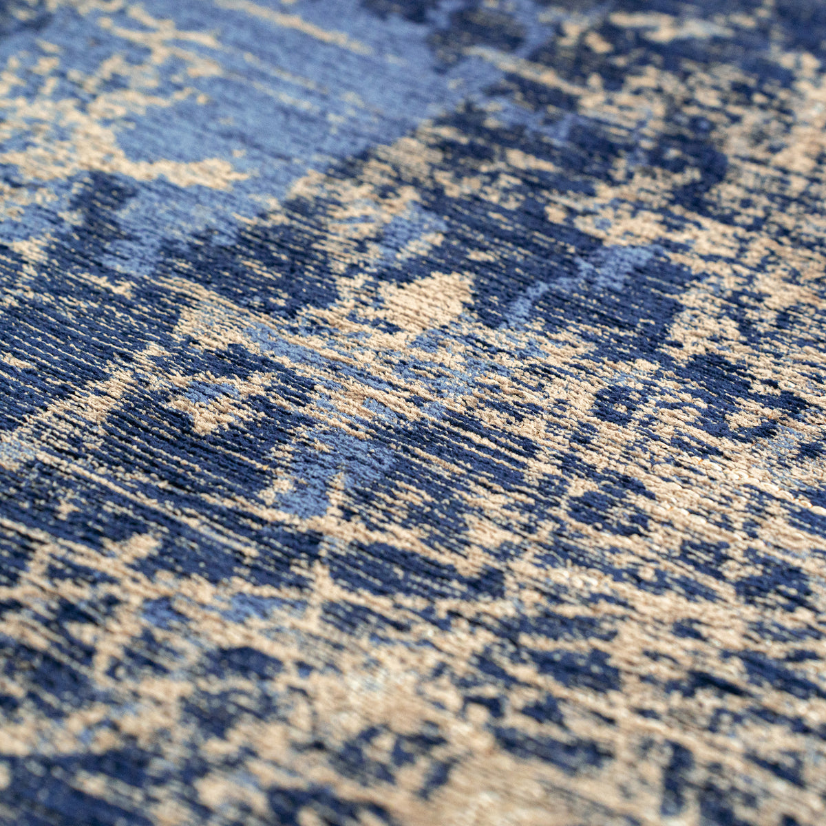 Mad Men Cracks Circle Rug