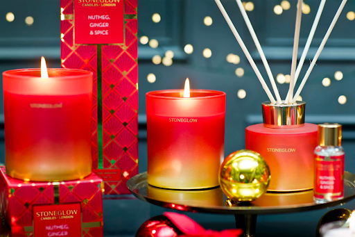 Christmas decor scented candles red