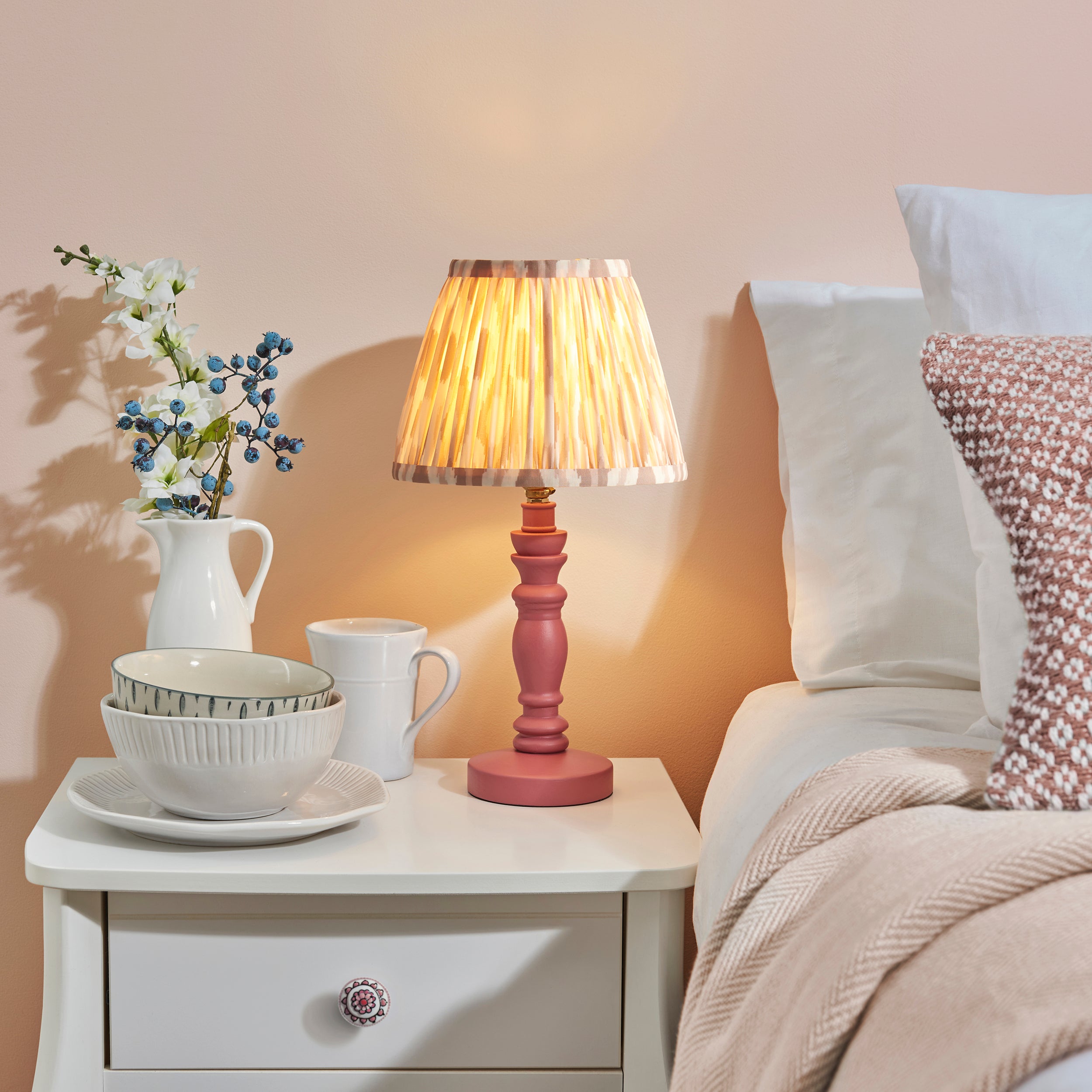 Ville Ikat Table Lamp