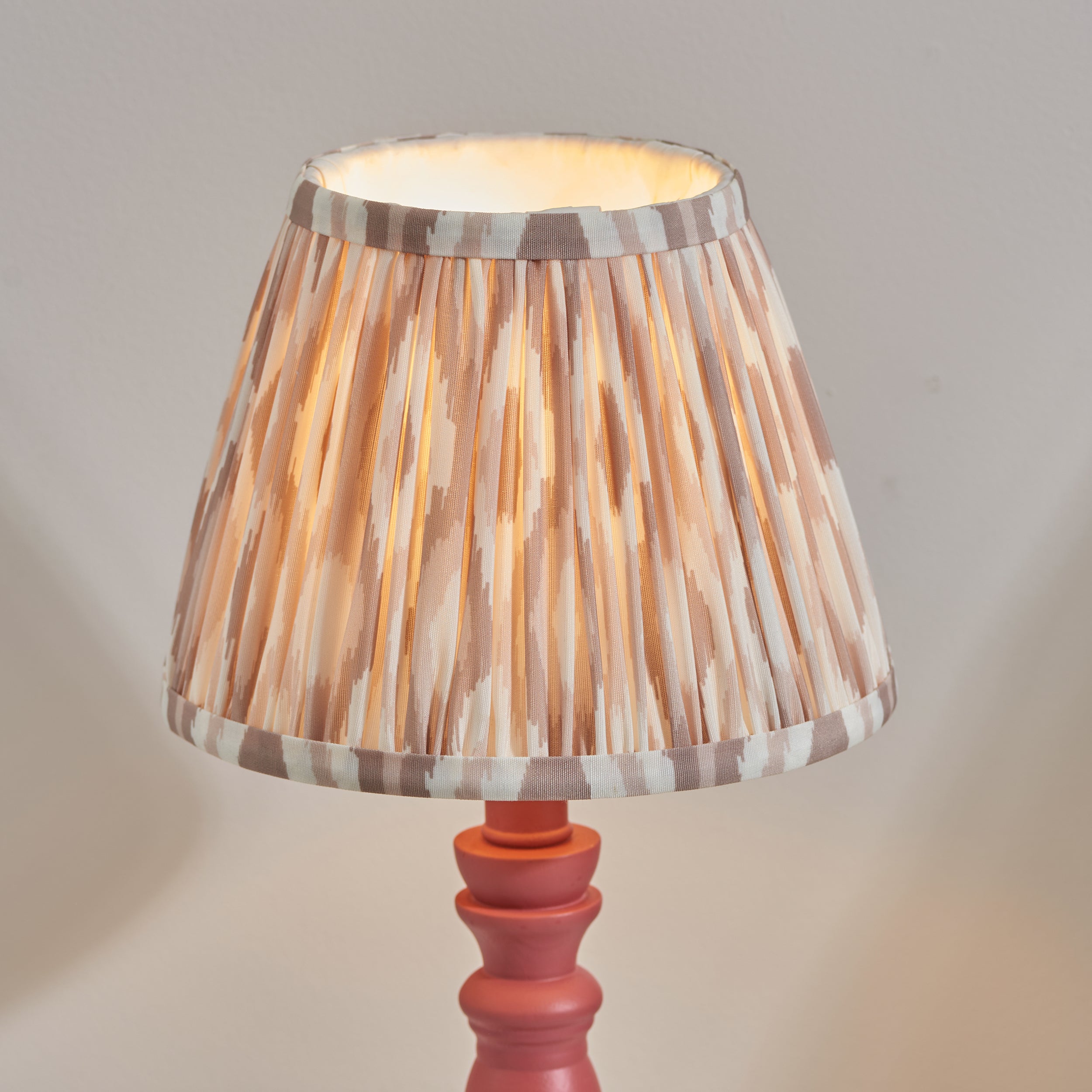 Ville Ikat Table Lamp