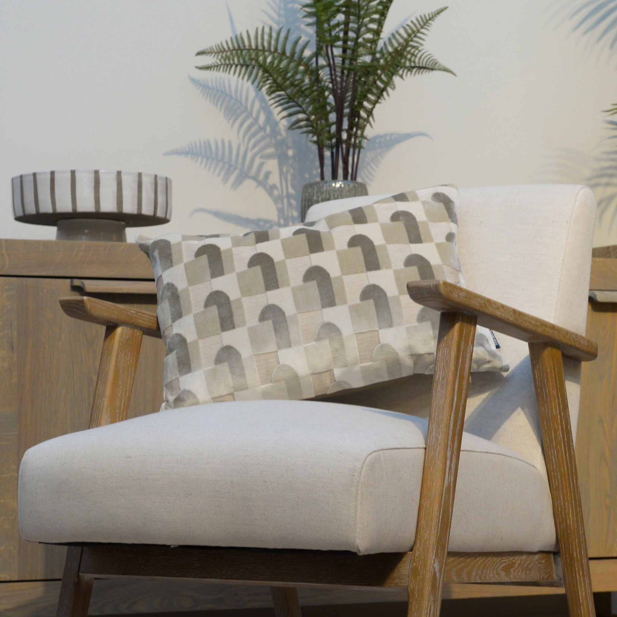 Geometric Cushion Natural