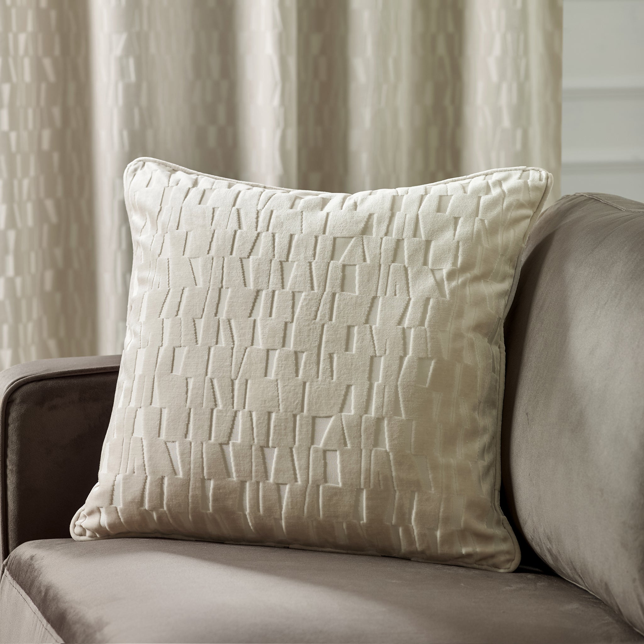 Titan Velvet Cushion in Cream