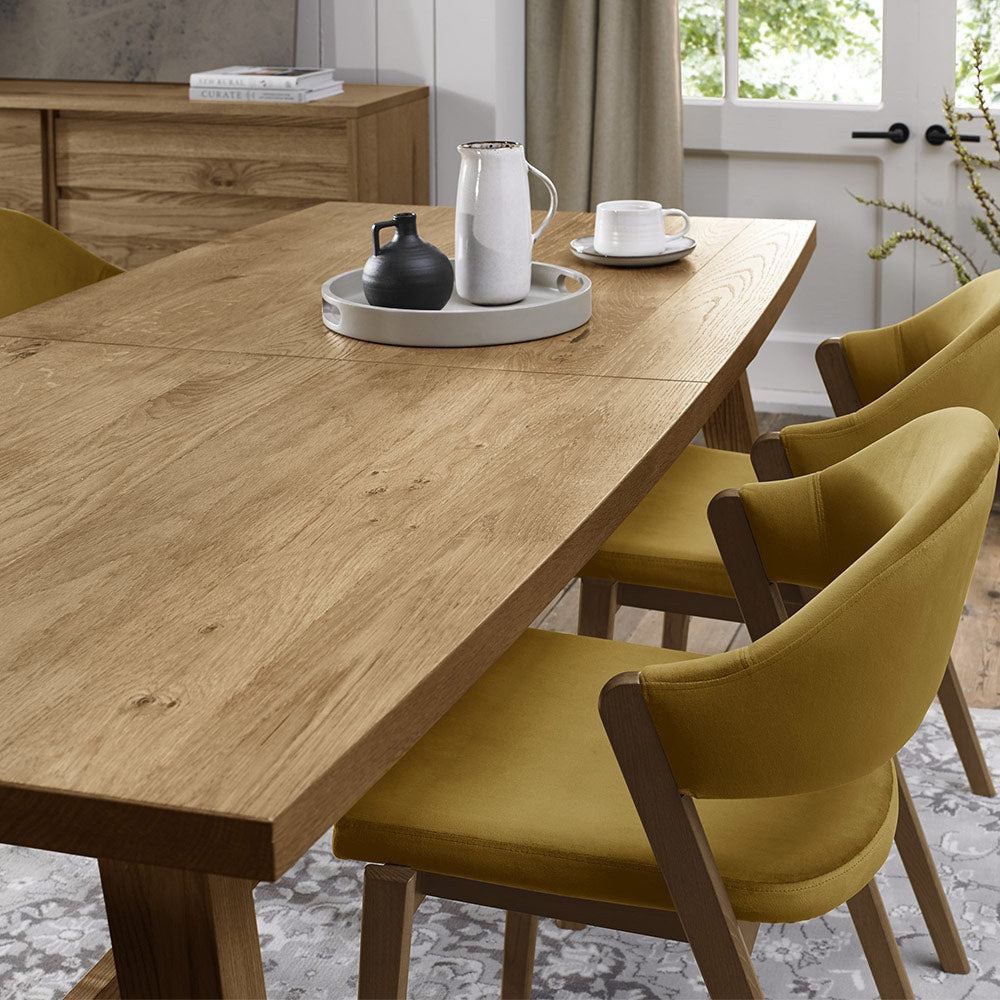 Highgate Rustic Oak 4-6 Seater Extending Dining Table