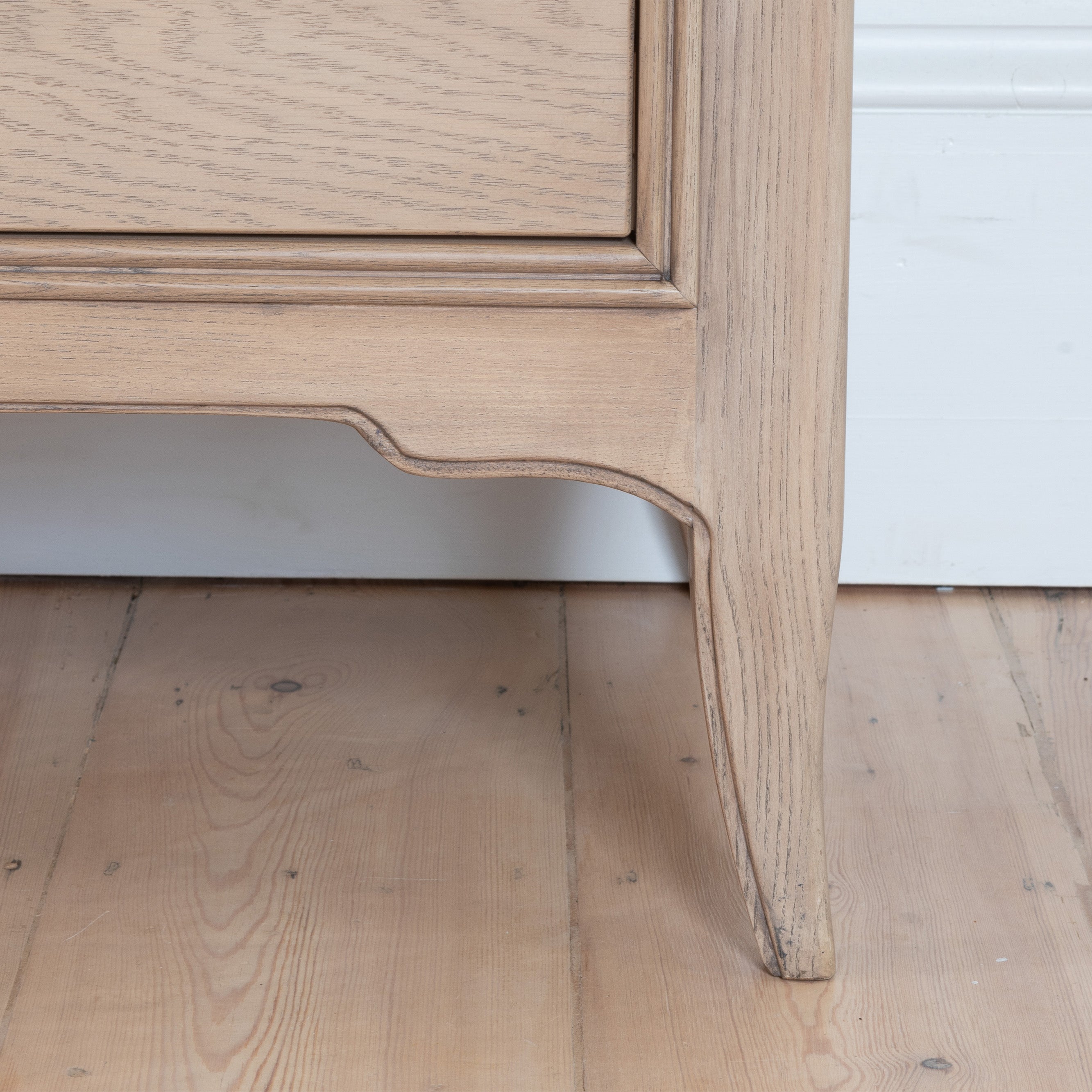 Toulon 8 Drawer Merchant Chest