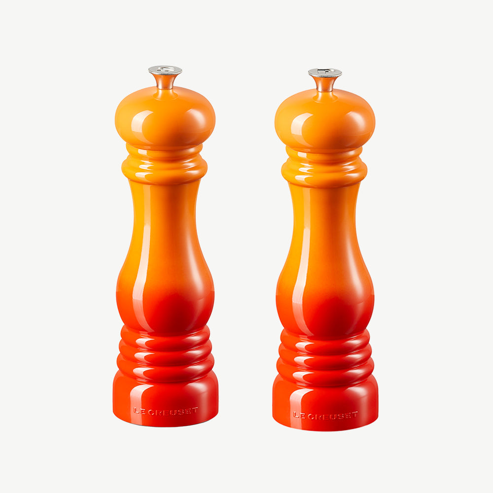Le Creuset Salt & Pepper Mills Set of 2 in Volcanic