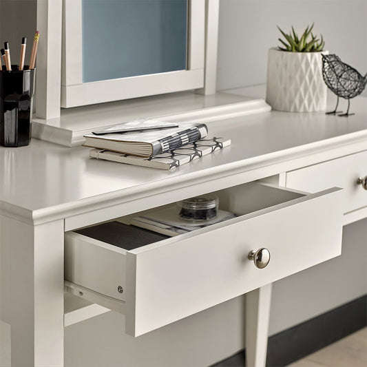 Dressing table in painted white
