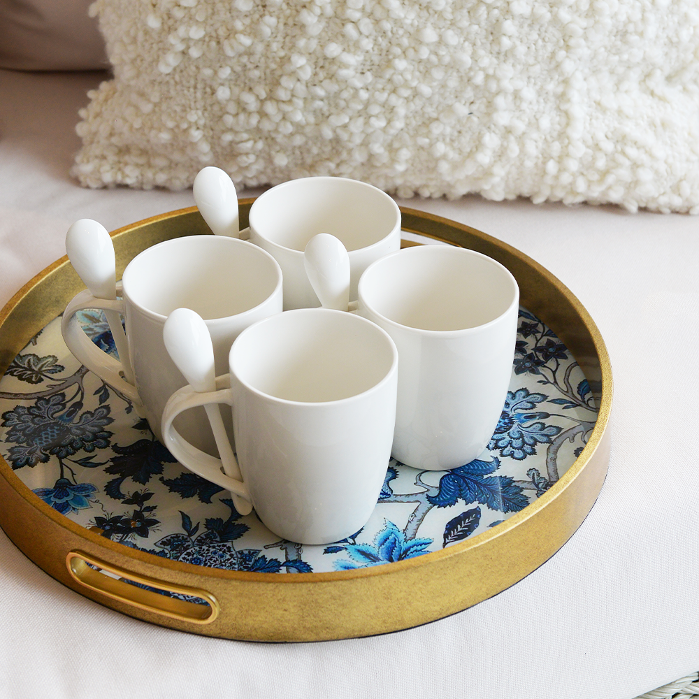 Set of 4 Bone China Mugs with Spoons