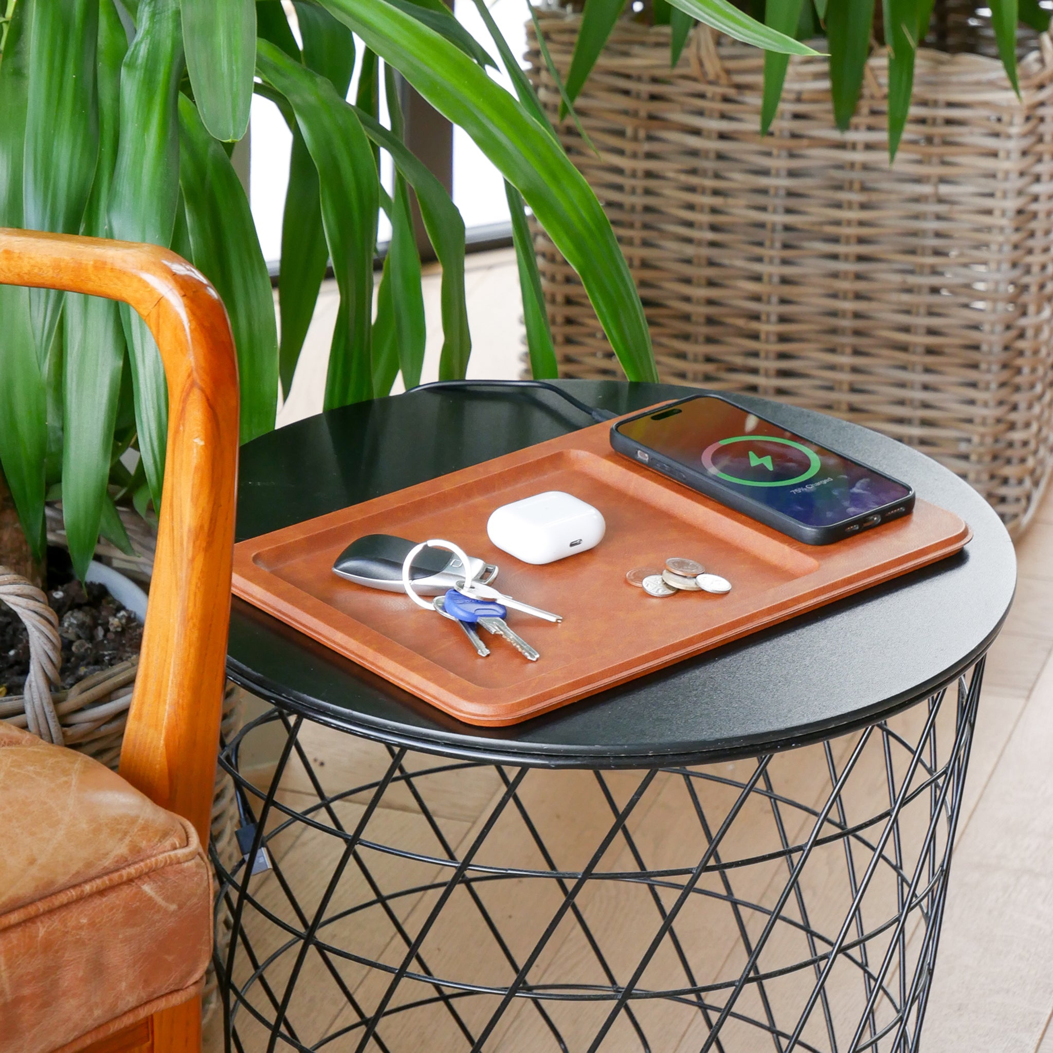 Wireless Charging Tray in Brown