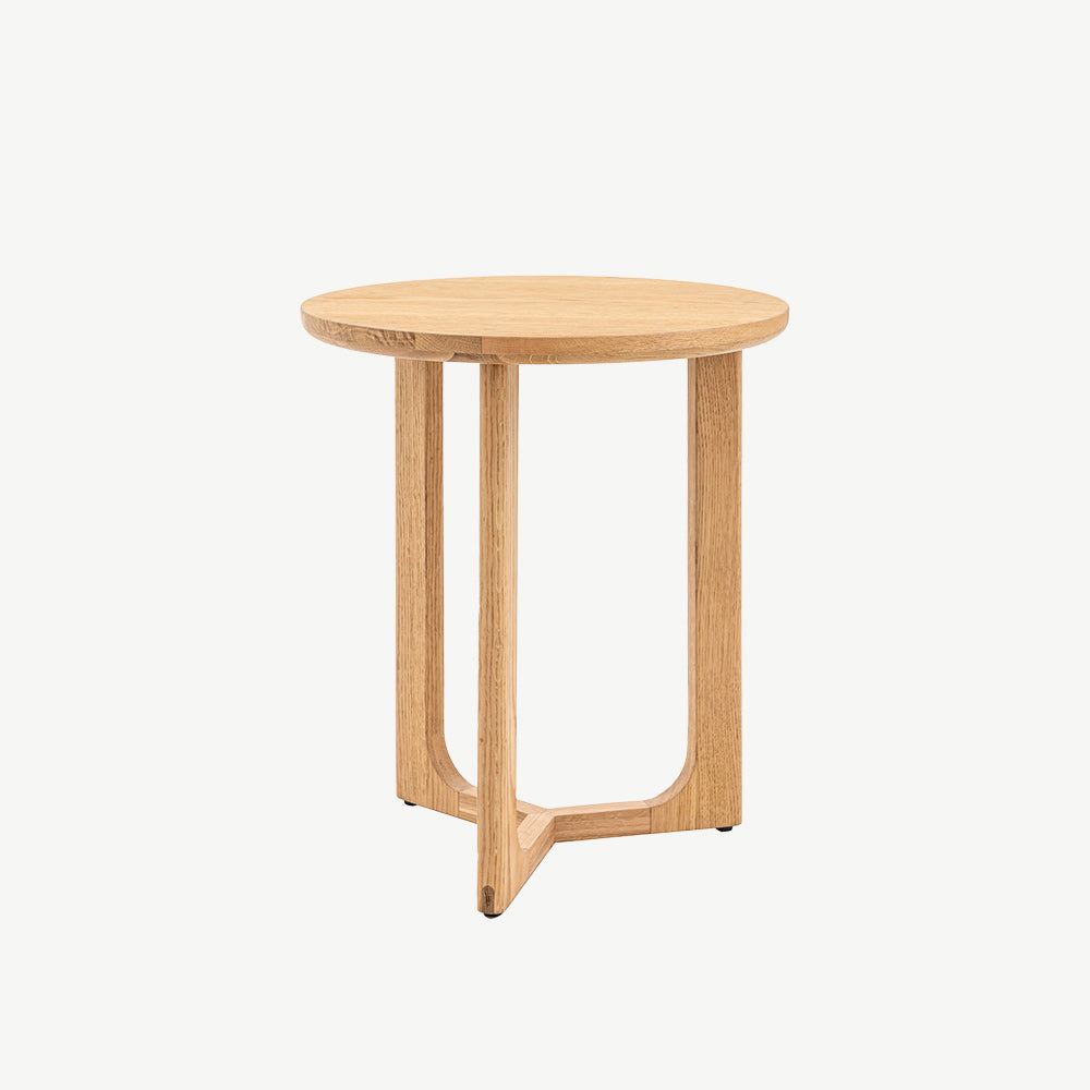 Oak veneer side table in natural finish