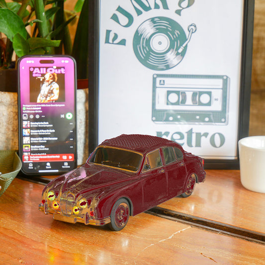 Classic Jaguar MK11 Car Bluetooth Speaker Radio in Red