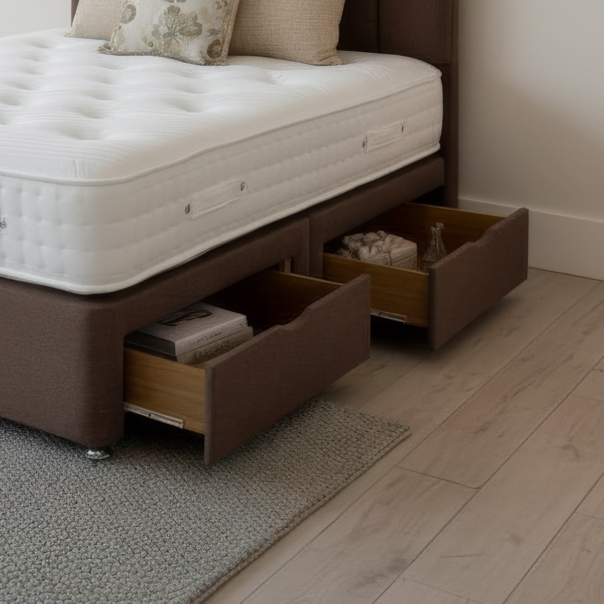Arighi Bianchi 4 Drawer Stamford Bed
