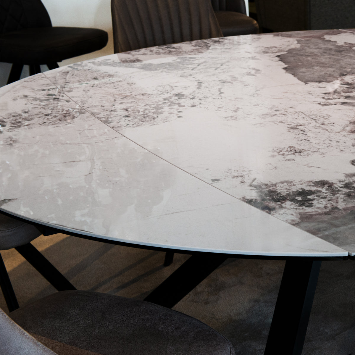 Grande Austen Dining Table