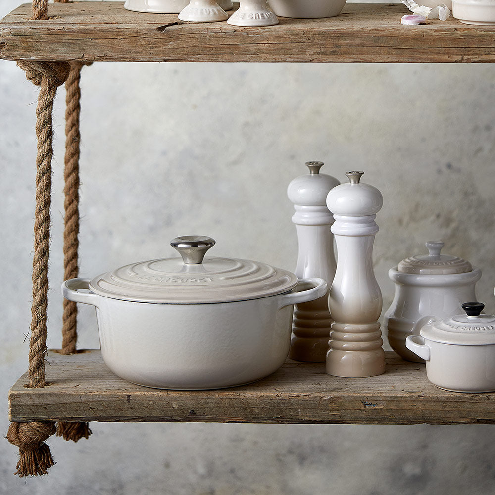Le Creuset Salt Mill in Meringue
