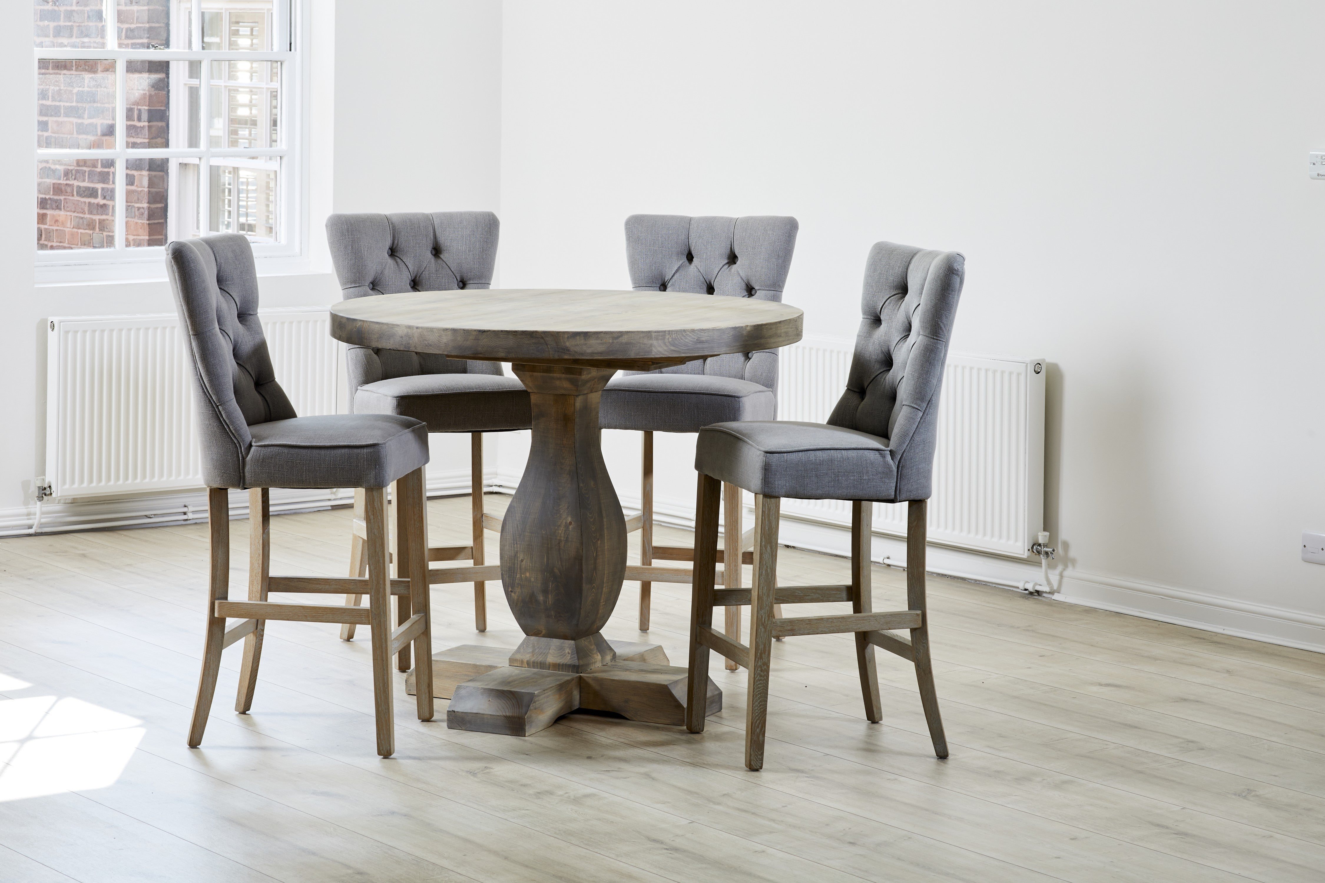 Roslyn 120cm Bar Table