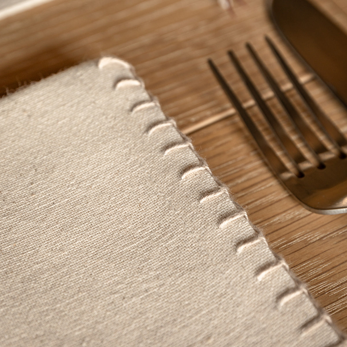 Set of 4 Gold Snowflake Cotton Napkins
