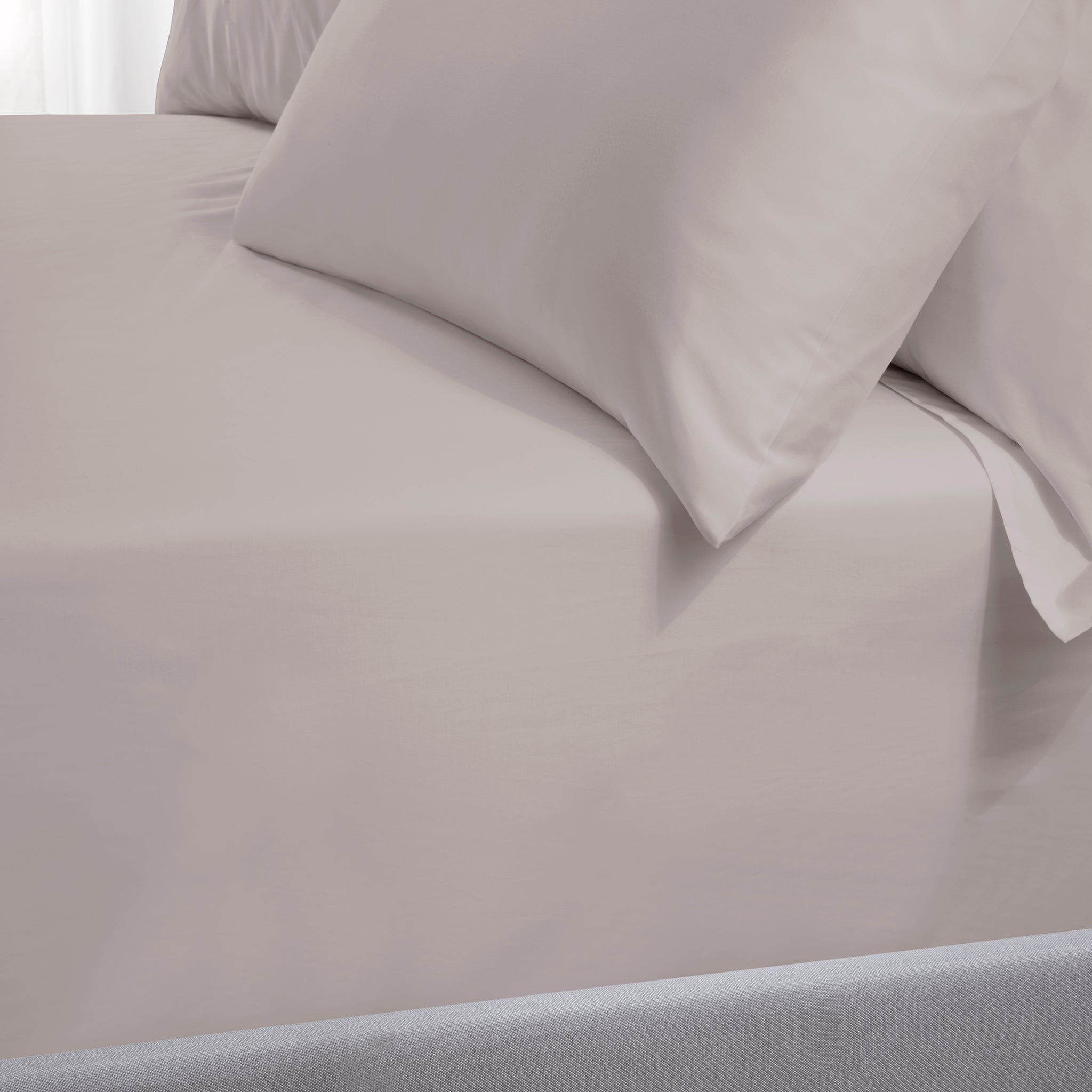 TLC 5 Star Hotel Concept: 500 TC Bed Linen in Silver
