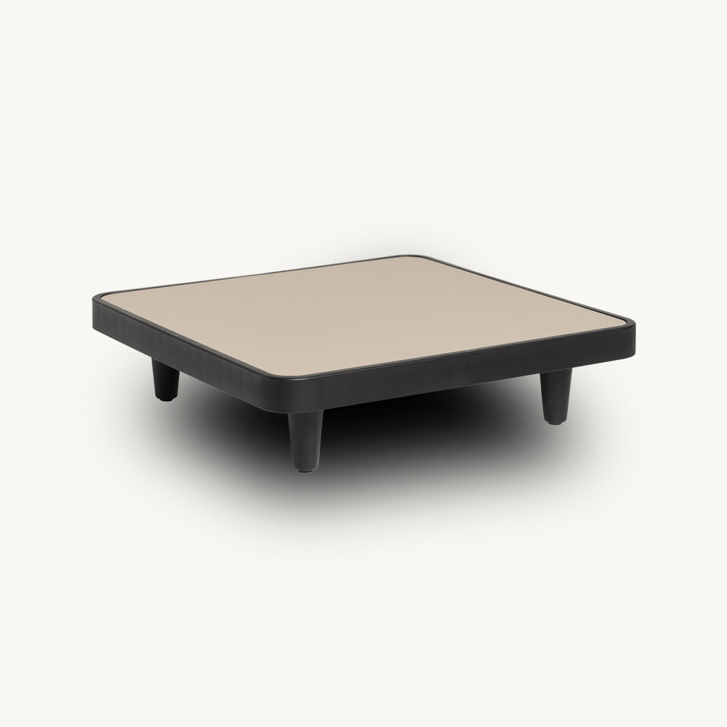 Paletti Table in Beige