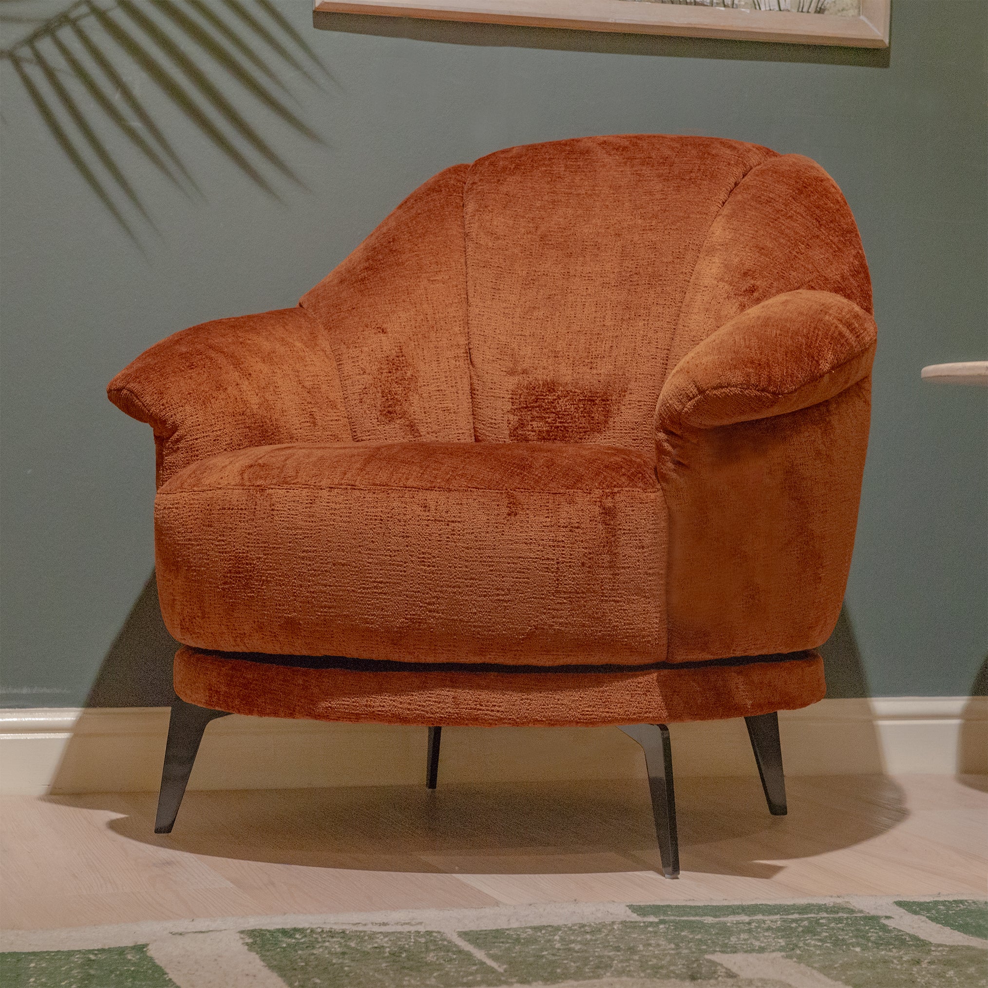 Valeria Swivel Amrchair