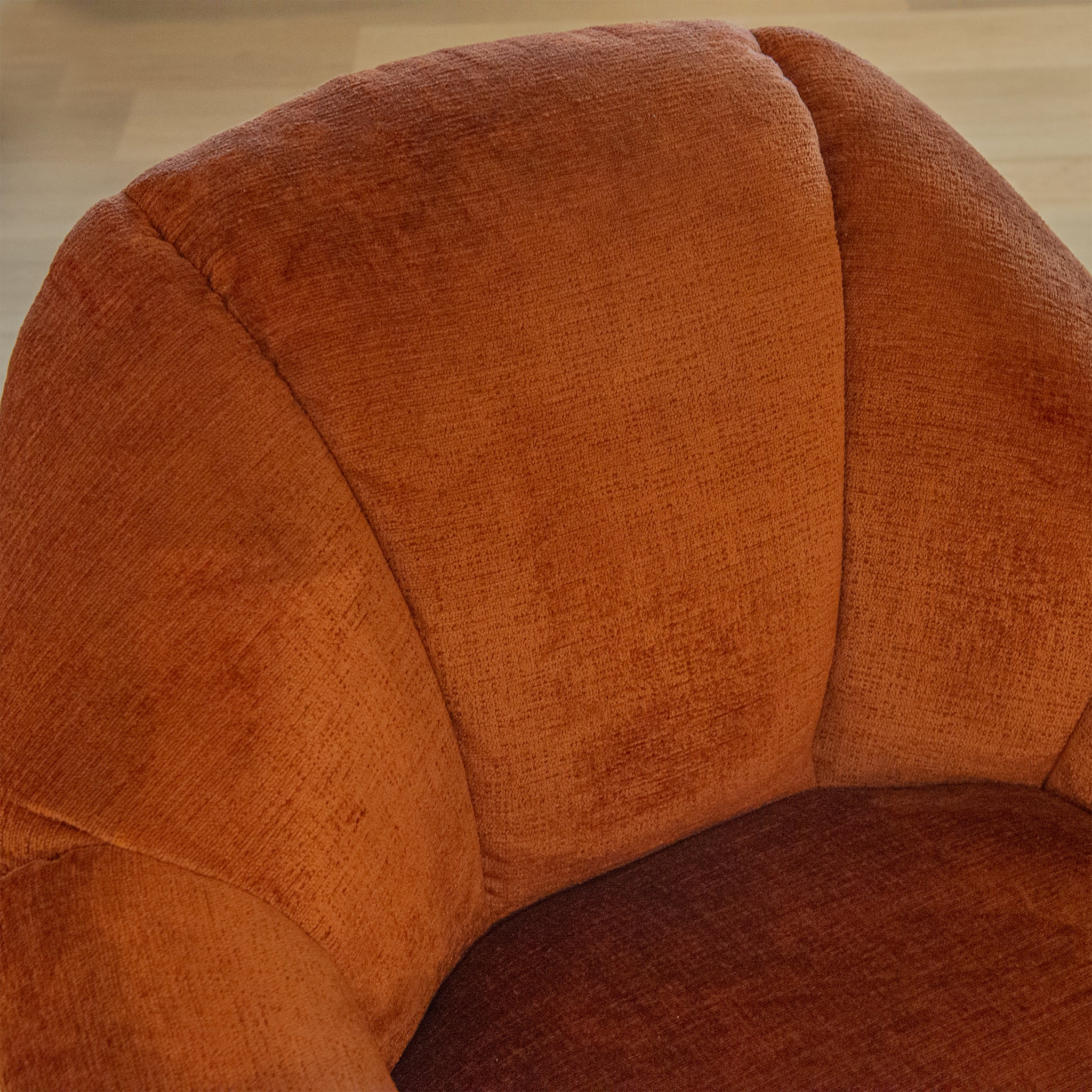 Valeria Swivel Amrchair
