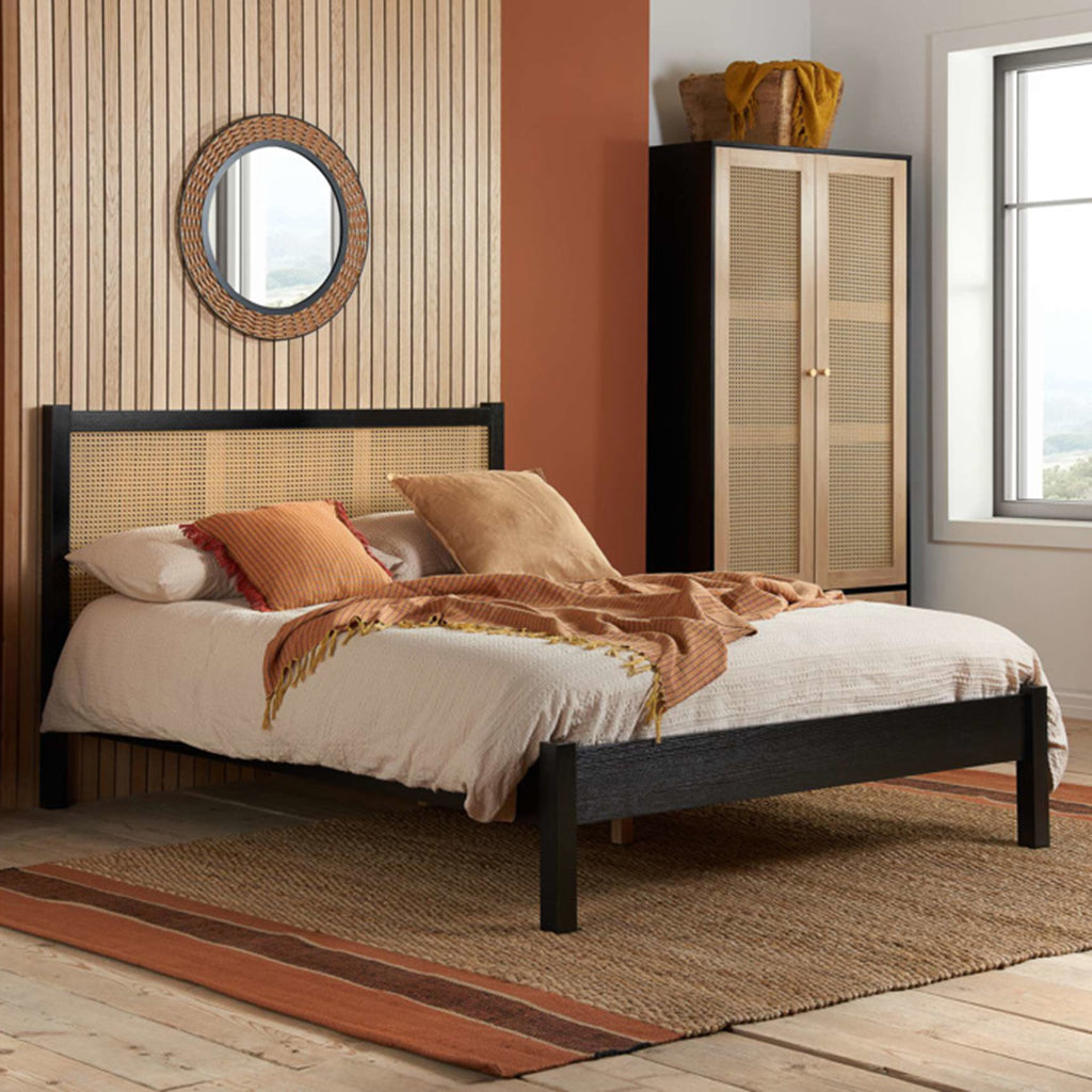 Washington Rattan Bed
