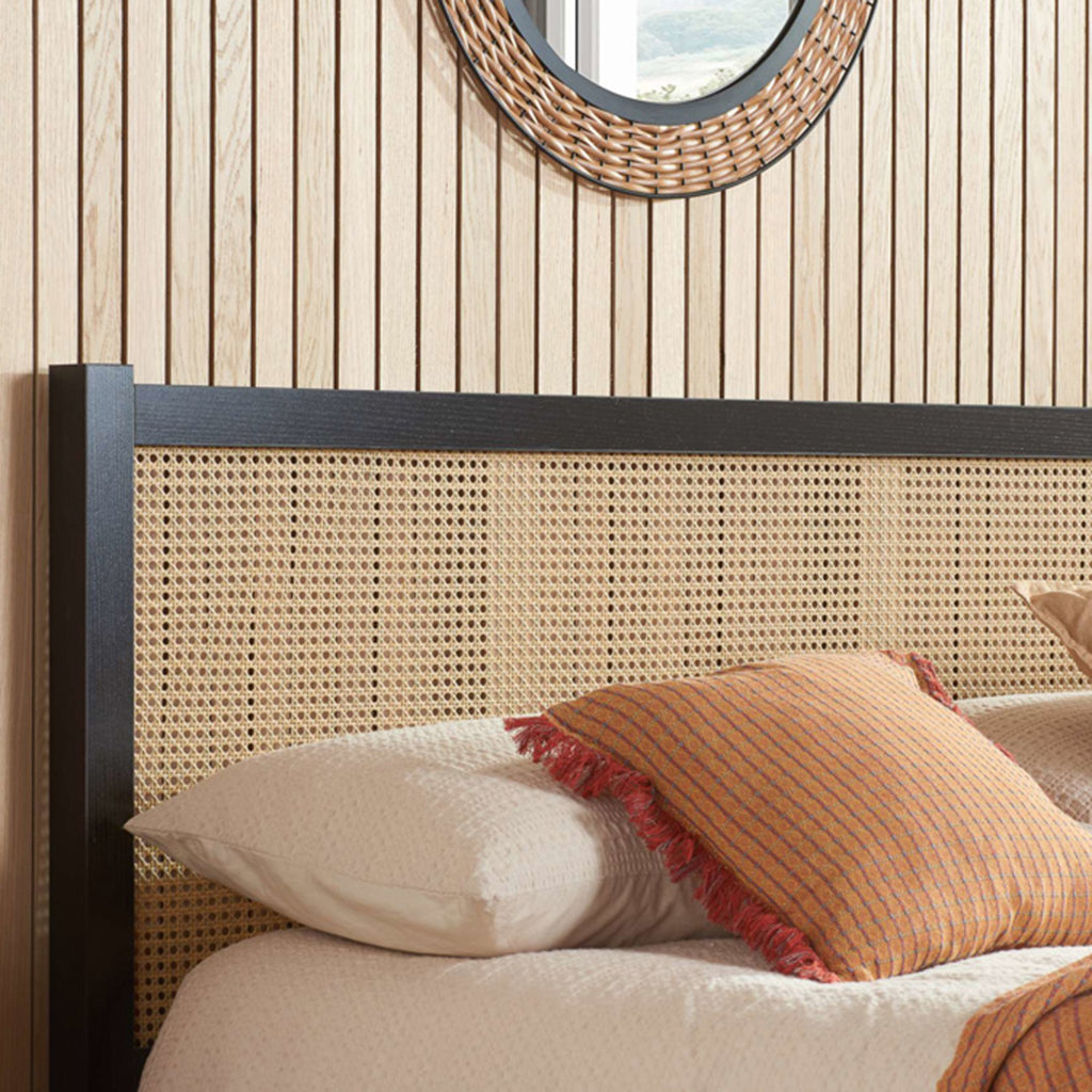 Washington Rattan Bed