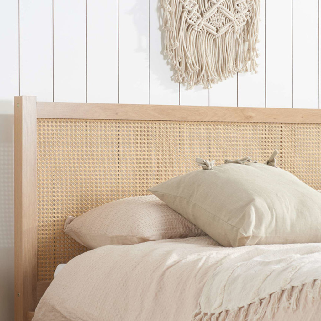 Washington Rattan Bed