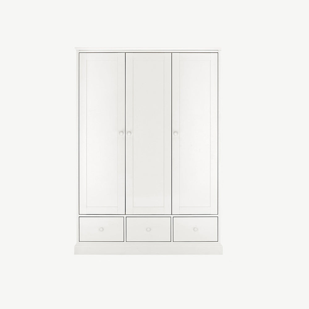 Triple wardrobe in painted white

