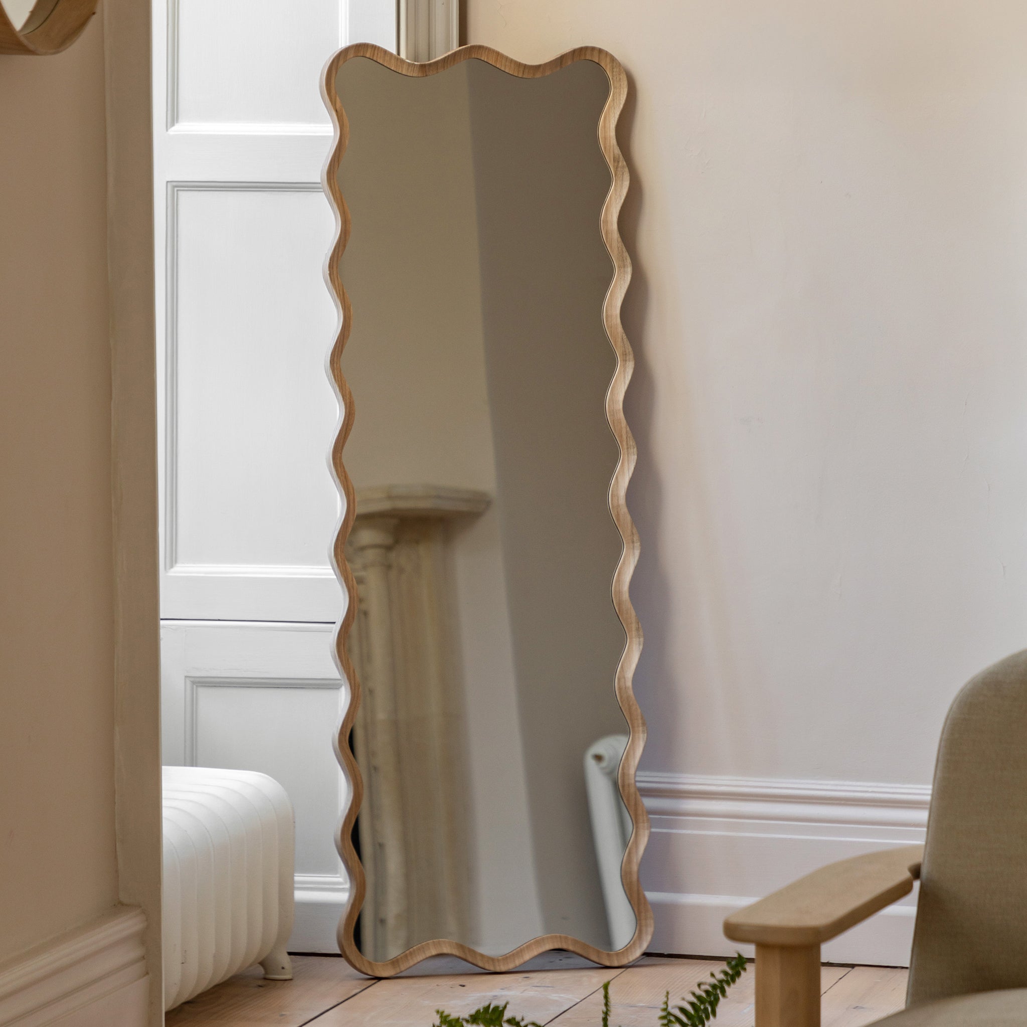 Munich Leaner Mirror