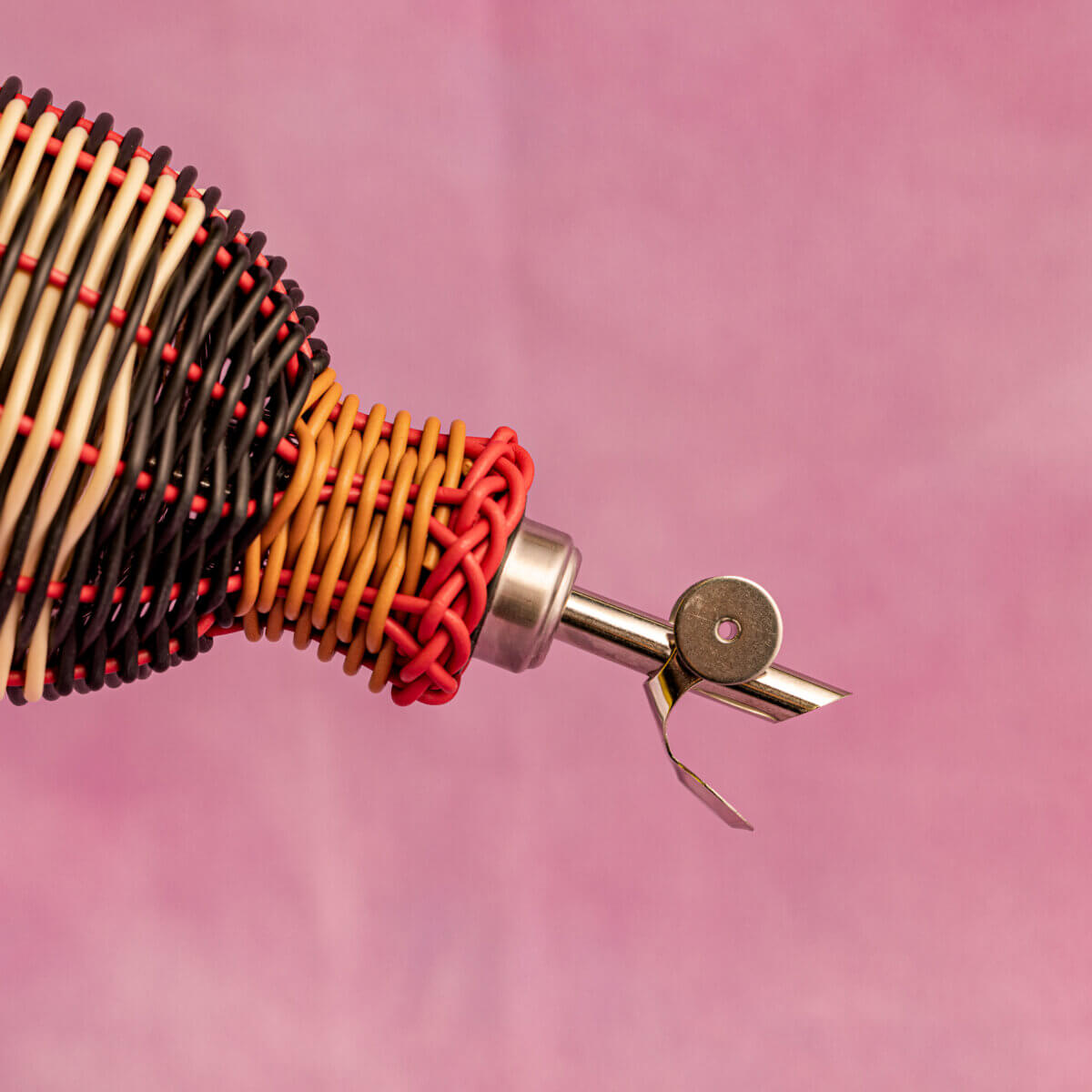 Woven Oil Pourer in Black and Cream