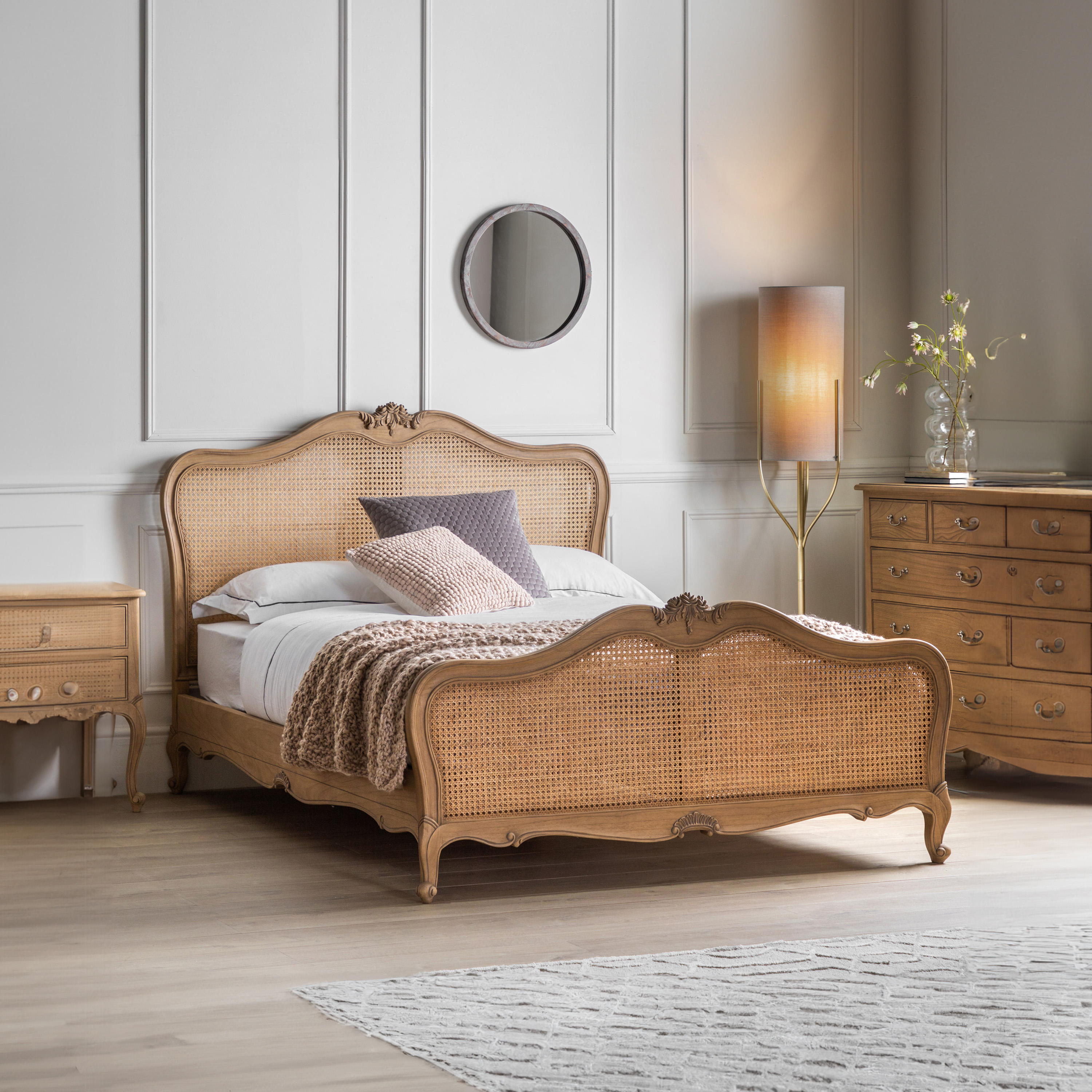 Bedroom & Beds