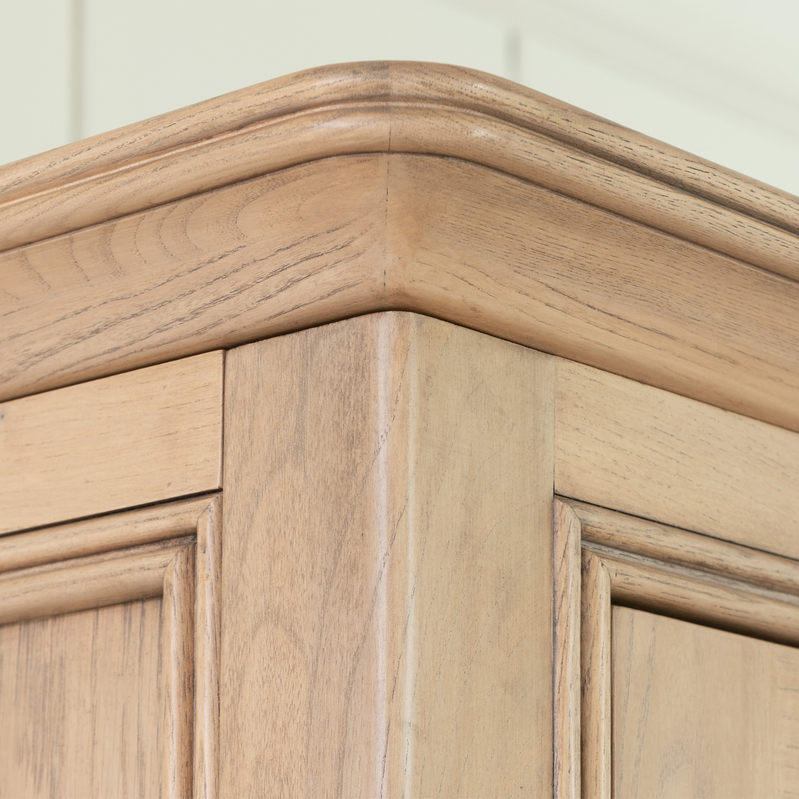 Toulon Wardrobe With Mirror