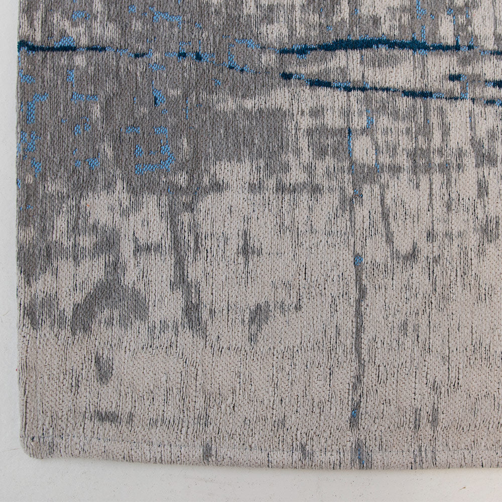 Madmen Griff Rug in Bronx Azurite