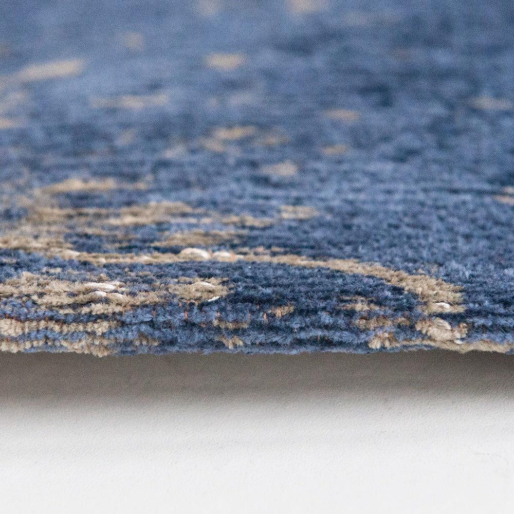 Cracks Rug in Abyss Blue