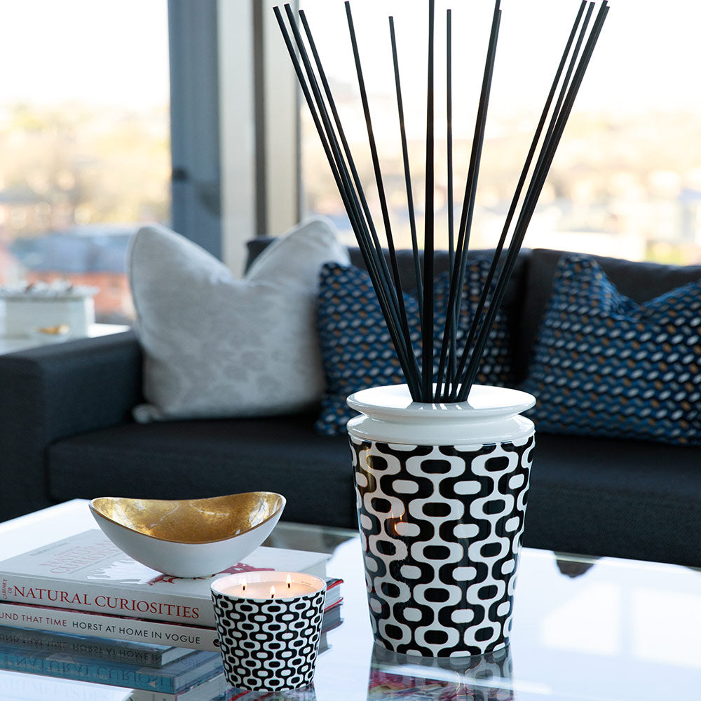 ILUM Latin Grooves Candle