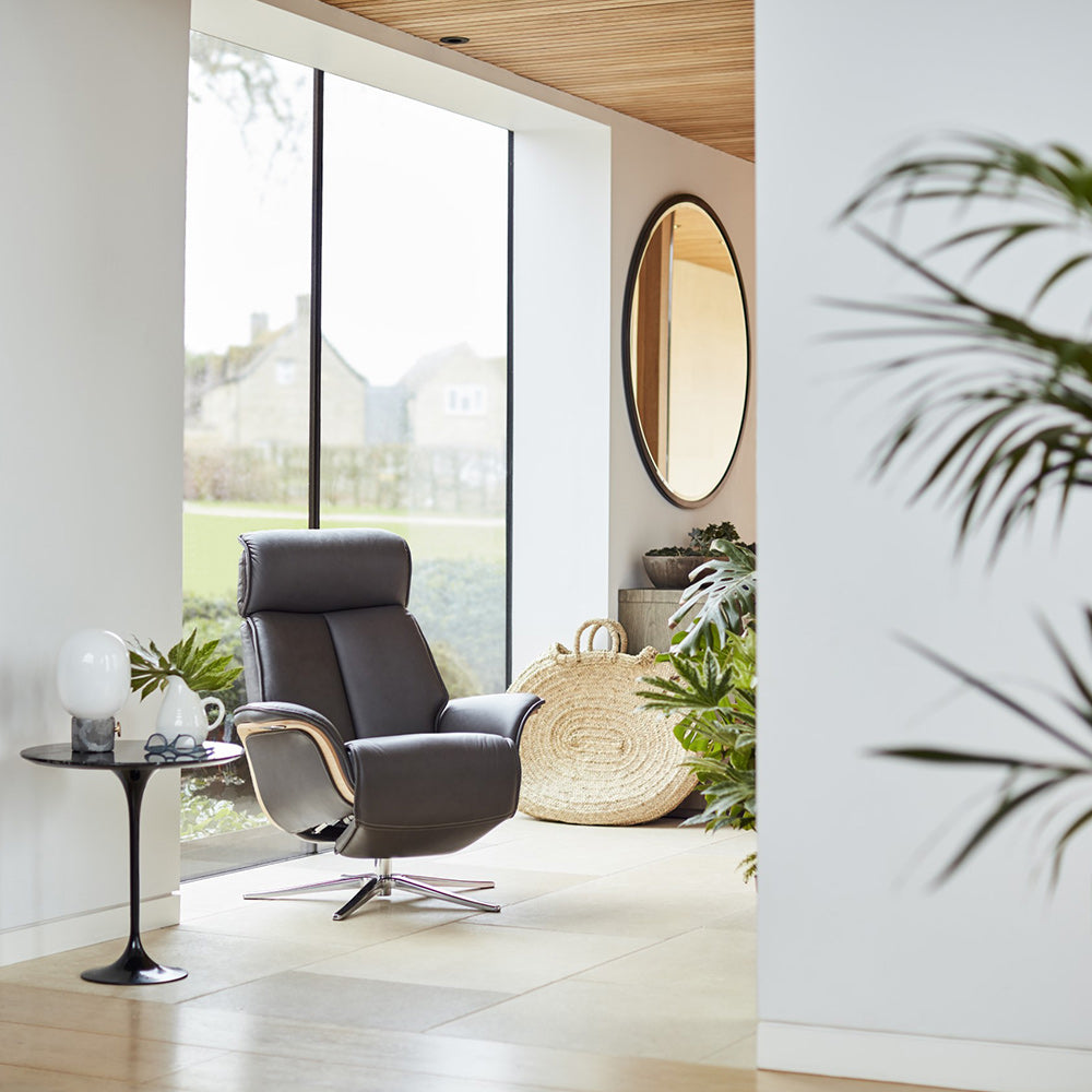 Oslo Power Armchair in Cambridge-Black-Leather