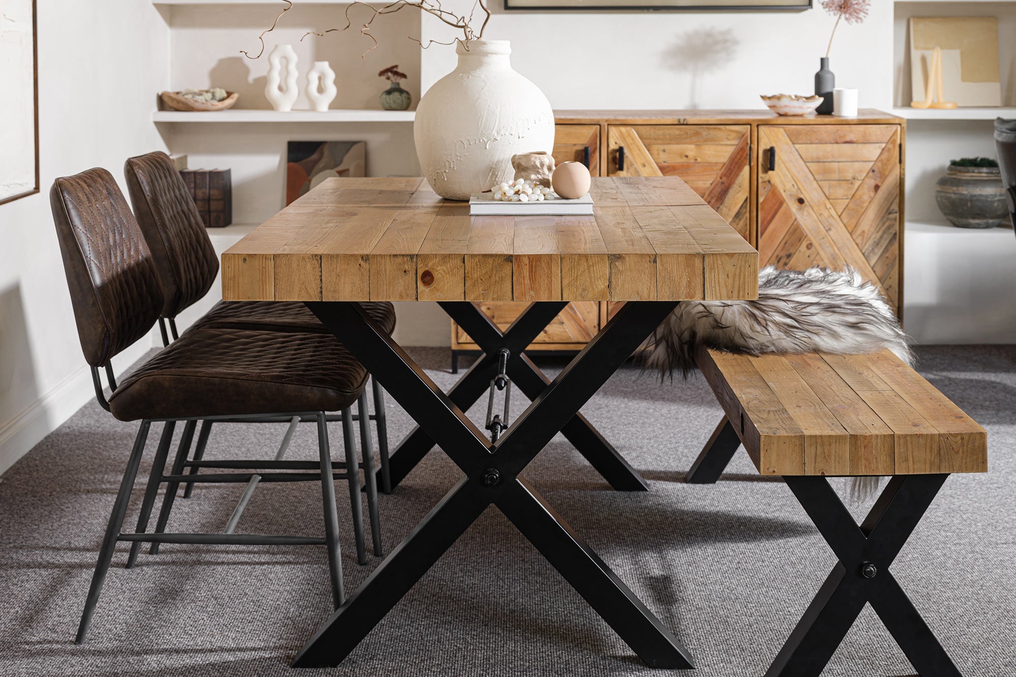 Davenport 140-180cm Extending Dining Table