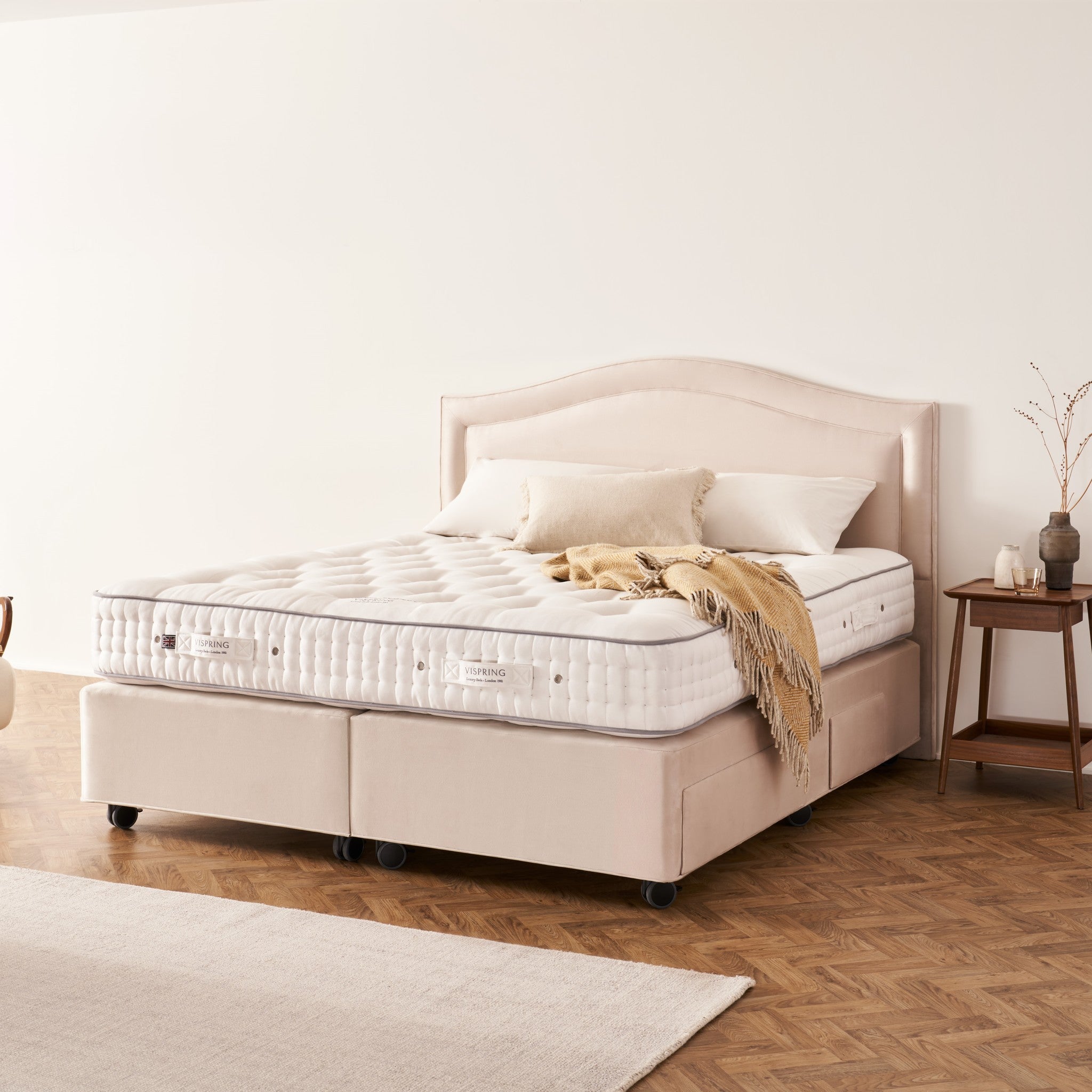 ViSpring Regal Superb Divan Base and Mattress Set
