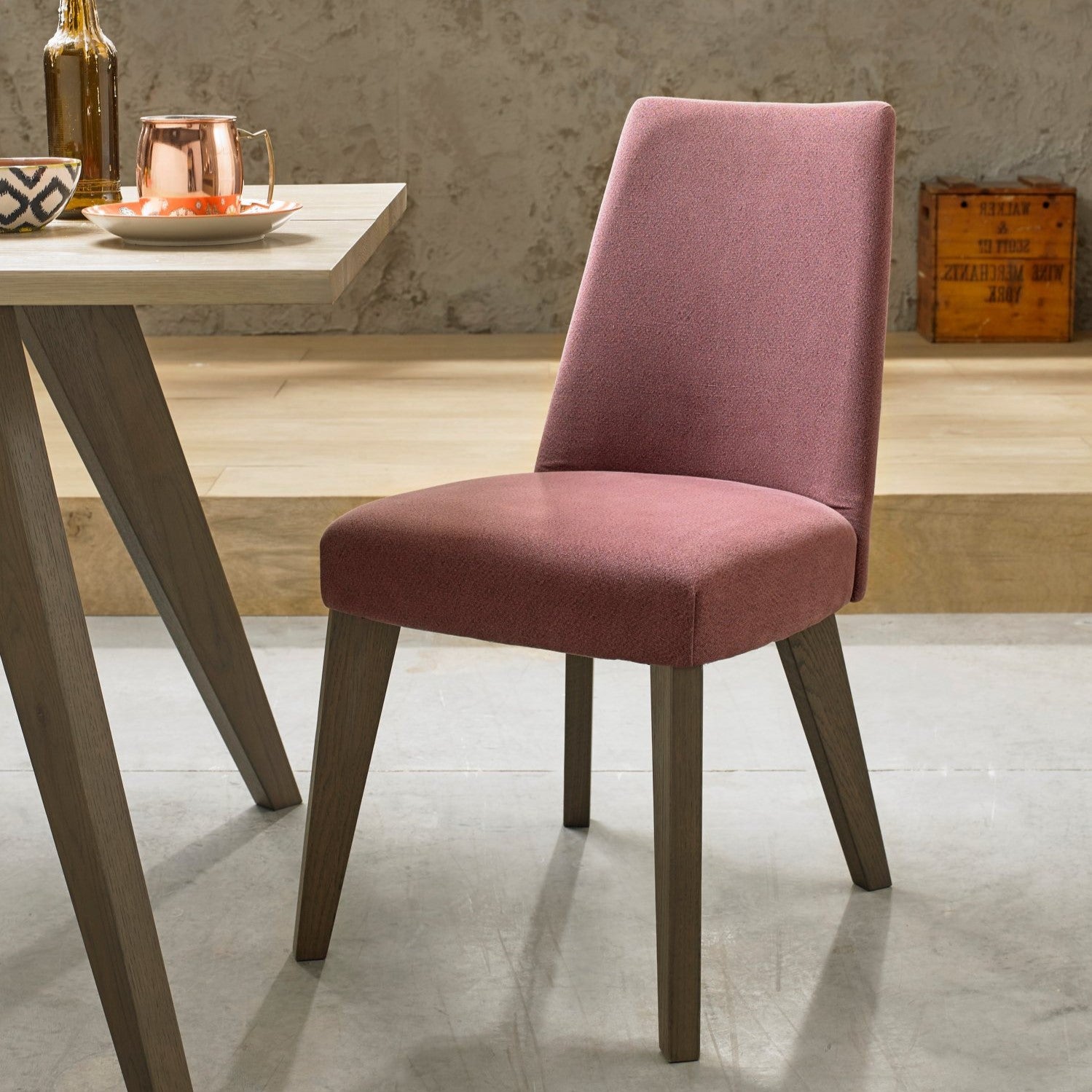 Upholstered chair in Mulberry